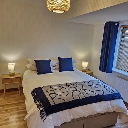 Stylish Ground Floor One Bedroom Townhouse *